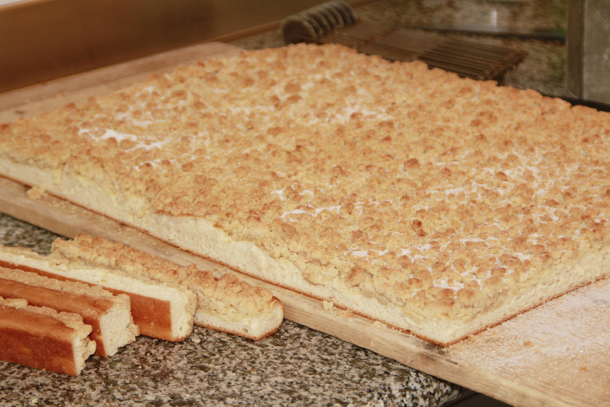 Kuchen frisch geschnitten Dresden